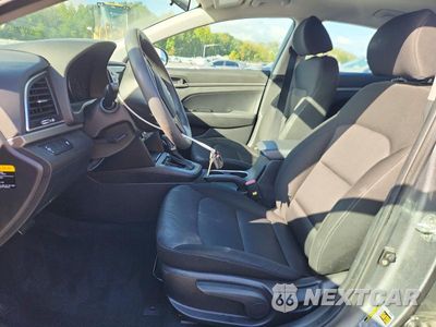 Zdjęcie 7 z 13 samochodu: 2018 HYUNDAI ELANTRA SE VIN:KMHD74LF7JU572676 - miniatura