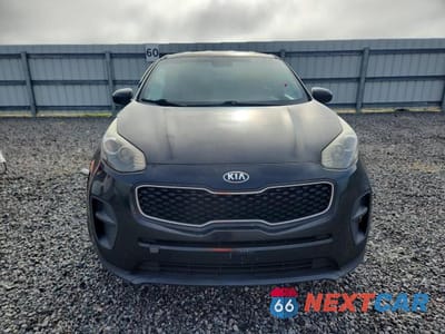 Piąte zdjęcie samochodu w środku: 2017 KIA SPORTAGE LX VIN:KNDPM3AC8H7210569 - miniatura