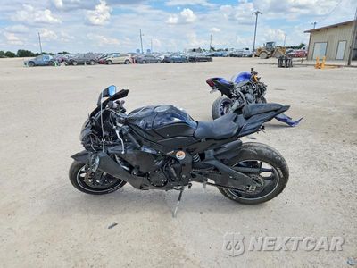 Trzecie zdjęcie samochodu z tyłu: 2024 YAMAHA YZFR1 VIN:JYARN66Y3RA001235 - miniatura