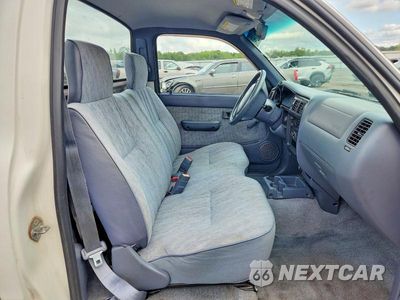 Zdjęcie 10 z 12 samochodu: 1999 TOYOTA TACOMA BASE VIN:4TANL42N6XZ539561 - miniatura