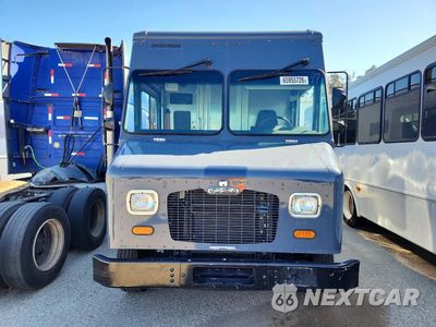 Piąte zdjęcie samochodu w środku: 2020 FREIGHTLINER MT45G CHASSIS DELIVERY TRUCK VIN:4UZAC2EA1LCLZ7225 - miniatura