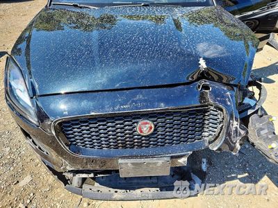 Zdjęcie 12 z 13 samochodu: 2018 JAGUAR E-PACE SE VIN:SADFP2FX4J1Z32854 - miniatura