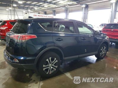Trzecie zdjęcie samochodu z tyłu: 2018 TOYOTA RAV4 LE VIN:JTMZFREV3JJ744184 - miniatura