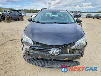 Piąte zdjęcie samochodu w środku: 2018 TOYOTA COROLLA LE VIN:5YFBURHE5JP814640 - miniatura