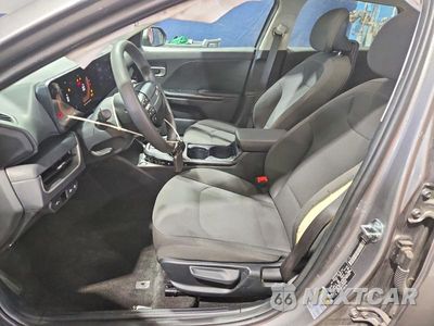 Zdjęcie 7 z 13 samochodu: 2026 KIA K4 LXS VIN:3KPFT4DE5TE283876 - miniatura