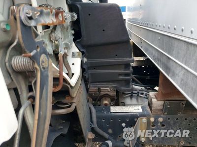 Zdjęcie 10 z 13 samochodu: 2016 ISUZU NPR HD BOX TRUCK VIN:54DC4W1B7GS809719 - miniatura