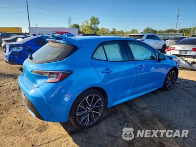 Trzecie zdjęcie samochodu z tyłu: 2022 TOYOTA COROLLA XSE VIN:JTNC4MBE9N3159330 - miniatura