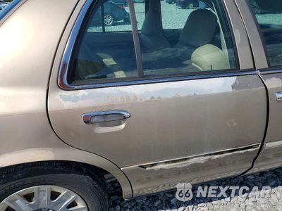 Zdjęcie 10 z 12 samochodu: 2005 MERCURY GRAND MARQUIS GS VIN:2MEFM74W55X645420 - miniatura