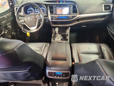 Zdjęcie 8 z 14 samochodu: 2019 TOYOTA HIGHLANDER HYBRID XLE VIN:5TDJGRFH4KS059456 - miniatura