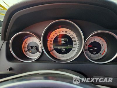 Zdjęcie 9 z 12 samochodu: 2013 MERCEDES-BENZ C 250 VIN:WDDGF4HB4DR300853 - miniatura