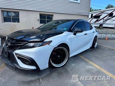 2023 TOYOTA CAMRY SE 4T1T11AK2PU800183 - główne zdjęcie licytacji z USA - miniatura