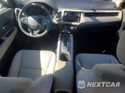 Zdjęcie 8 z 13 samochodu: 2021 HONDA HR-V LX VIN:3CZRU6H39MM716857 - miniatura
