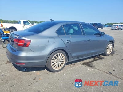 Trzecie zdjęcie samochodu z tyłu: 2016 VOLKSWAGEN JETTA SPORT VIN:3VWB17AJ8GM296315 - miniatura