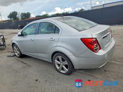 Drugie zdjęcie samochodu z przodu: 2015 CHEVROLET SONIC LT VIN:1G1JC5SB6F4206098 - miniatura