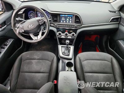 Zdjęcie 8 z 13 samochodu: 2019 HYUNDAI ELANTRA SEL VIN:5NPD84LF4KH445140 - miniatura