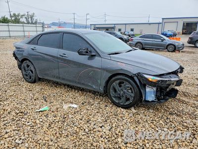 Czwarte zdjęcie samochodu z boku: 2026 HYUNDAI ELANTRA SEL SPORT VIN:KMHLM4DG3TU100814 - miniatura