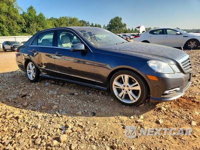 Czwarte zdjęcie samochodu z boku: 2013 MERCEDES-BENZ E 350 4MATIC VIN:WDDHF8JB5DA674425 - miniatura