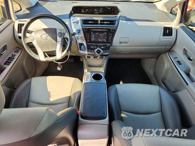 Zdjęcie 8 z 13 samochodu: 2015 TOYOTA PRIUS V FOUR VIN:JTDZN3EU1FJ040158 - miniatura