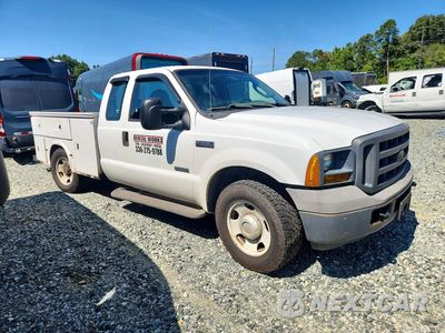 Czwarte zdjęcie samochodu z boku: 2005 FORD F350 SRW SUPER DUTY VIN:1FDWX30P35EB48105 - miniatura
