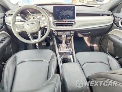 Zdjęcie 8 z 13 samochodu: 2025 JEEP COMPASS LIMITED VIN:3C4NJDCN7ST619119 - miniatura