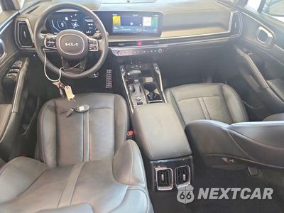 Zdjęcie 8 z 13 samochodu: 2025 KIA SORENTO SX VIN:5XYRK4JF8SG317453 - miniatura
