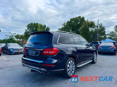 Czwarte zdjęcie samochodu z boku: 2018 MERCEDES-BENZ GLS 450 4MATIC VIN:4JGDF6EE9JB168387 - miniatura