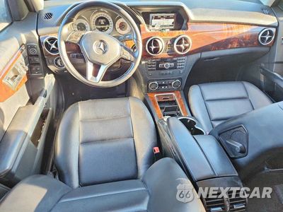 Zdjęcie 8 z 13 samochodu: 2013 MERCEDES-BENZ GLK 350 VIN:WDCGG5HB5DG027909 - miniatura