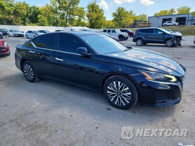 Czwarte zdjęcie samochodu z boku: 2023 NISSAN ALTIMA SV VIN:1N4BL4DV0PN368226 - miniatura
