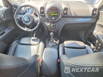 Zdjęcie 8 z 13 samochodu: 2017 MINI COOPER COUNTRYMAN ALL4 VIN:WMZYV5C32H3B75788 - miniatura