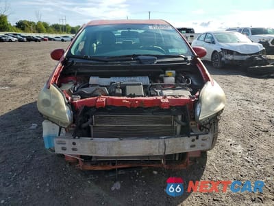 Piąte zdjęcie samochodu w środku: 2011 TOYOTA PRIUS TWO VIN:JTDKN3DU1B5317154 - miniatura