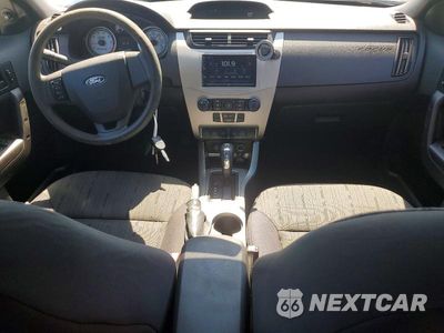 Zdjęcie 8 z 12 samochodu: 2010 FORD FOCUS SE VIN:1FAHP3FN9AW295428 - miniatura