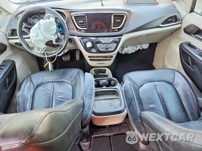 Zdjęcie 8 z 13 samochodu: 2017 CHRYSLER PACIFICA TOURING L VIN:2C4RC1BG0HR704652 - miniatura