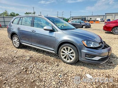 Czwarte zdjęcie samochodu z boku: 2017 VOLKSWAGEN GOLF ALLTRACK S VIN:3VWH17AU0HM509747 - miniatura