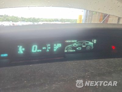 Zdjęcie 9 z 12 samochodu: 2015 TOYOTA PRIUS THREE VIN:JTDKN3DU2F1891212 - miniatura