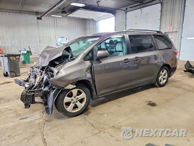 2015 TOYOTA SIENNA LE 5TDKK3DC9FS571601 - główne zdjęcie licytacji z USA - miniatura