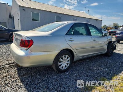 Trzecie zdjęcie samochodu z tyłu: 2005 TOYOTA CAMRY LE VIN:4T1BE32K55U085861 - miniatura