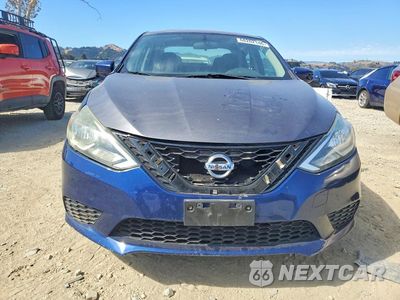 Piąte zdjęcie samochodu w środku: 2017 NISSAN SENTRA S VIN:3N1AB7AP3HY232308 - miniatura