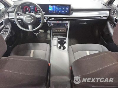 Zdjęcie 8 z 13 samochodu: 2025 HYUNDAI SONATA SEL VIN:KMHL64JA0SA486571 - miniatura