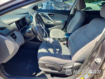 Zdjęcie 7 z 12 samochodu: 2012 HYUNDAI ELANTRA GLS VIN:5NPDH4AE7CH080156 - miniatura