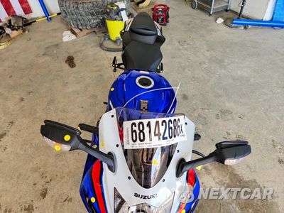 Piąte zdjęcie samochodu w środku: 2026 SUZUKI GSX-R750 VIN:JS1GR7MA2T7101742 - miniatura