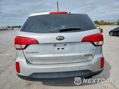Zdjęcie 6 z 13 samochodu: 2015 KIA SORENTO LX VIN:5XYKTDA78FG606023 - miniatura
