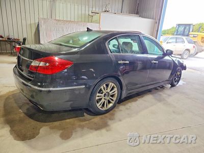 Trzecie zdjęcie samochodu z tyłu: 2014 HYUNDAI GENESIS 3.8L VIN:KMHGC4DD2EU264312 - miniatura