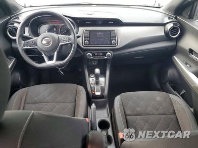 Zdjęcie 8 z 13 samochodu: 2019 NISSAN KICKS SV VIN:3N1CP5CU6KL552227 - miniatura