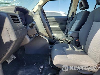 Zdjęcie 7 z 12 samochodu: 2008 JEEP PATRIOT SPORT VIN:1J8FT28W48D732411 - miniatura