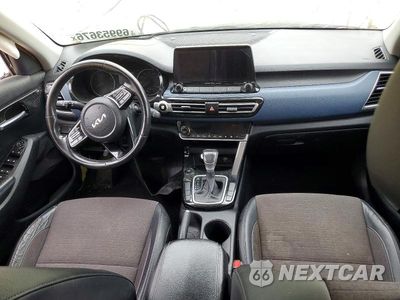 Zdjęcie 8 z 13 samochodu: 2023 KIA SELTOS S VIN:KNDEU2AA2P7399329 - miniatura