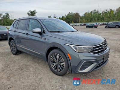 Czwarte zdjęcie samochodu z boku: 2024 VOLKSWAGEN TIGUAN WOLFSBURG VIN:3VVAB7AX3RM232431 - miniatura