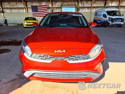 Piąte zdjęcie samochodu w środku: 2022 KIA FORTE LXS VIN:3KPF24AD6NE485207 - miniatura