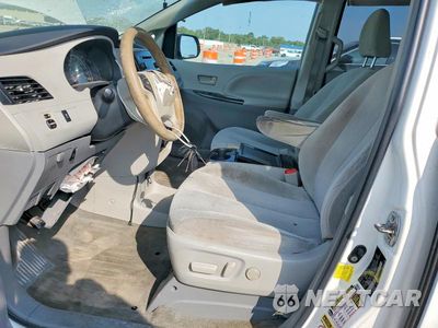 Zdjęcie 7 z 14 samochodu: 2012 TOYOTA SIENNA LE VIN:5TDKK3DC2CS216331 - miniatura