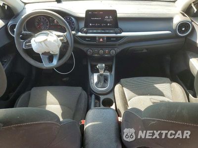 Zdjęcie 8 z 12 samochodu: 2022 KIA FORTE LXS VIN:3KPF24AD1NE435220 - miniatura
