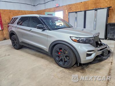 Czwarte zdjęcie samochodu z boku: 2021 FORD EXPLORER ST VIN:1FM5K8GC2MGC36155 - miniatura